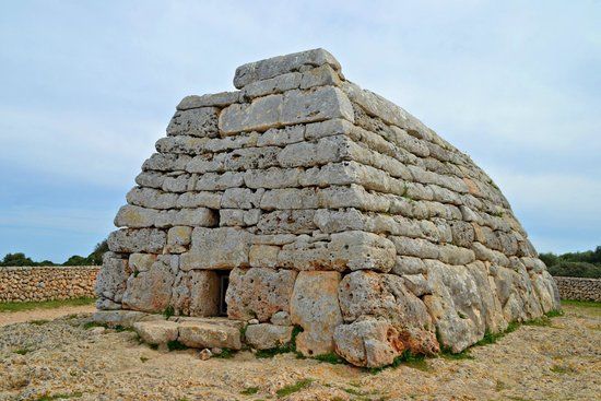 Naveta des Tudons